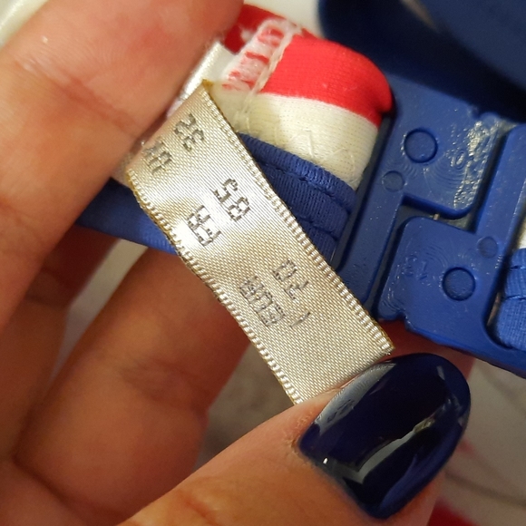 Bikini - Picture 3 of 3